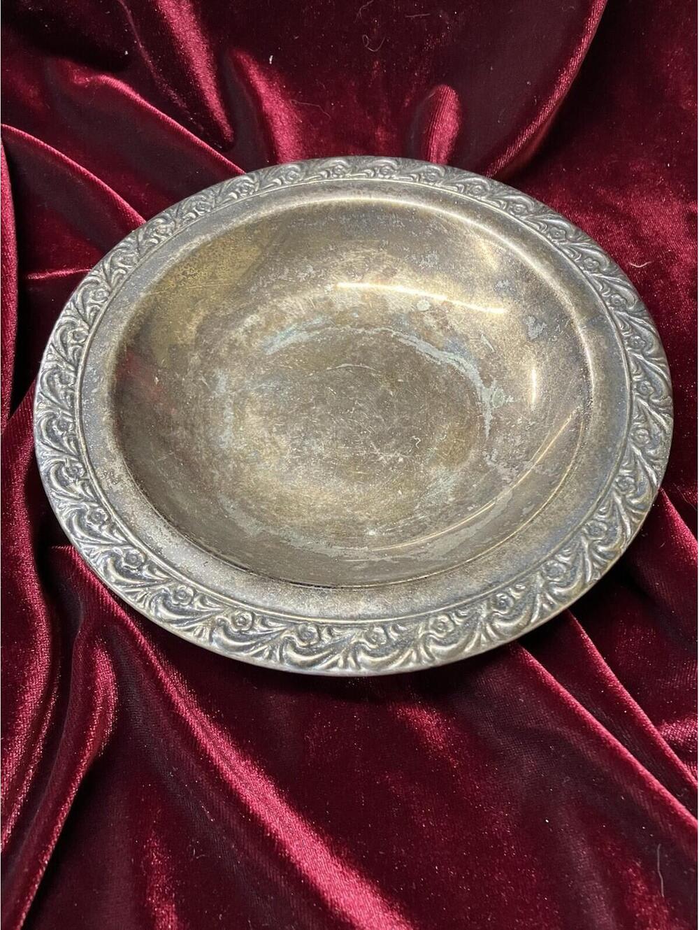 Unbranded Silver Plated Dish 7.5"
